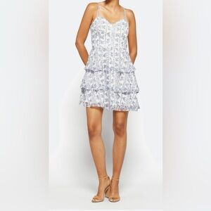 The general good, Amina Tiered dress
Size L
New with tags